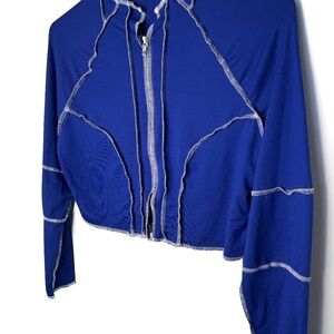 SHEIN blue cropped top with a zipper and long sleeves size XL